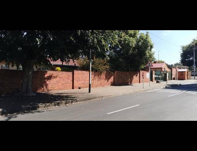 1 BEDROOM APARTMENT FOR SALE IN PRIMROSE